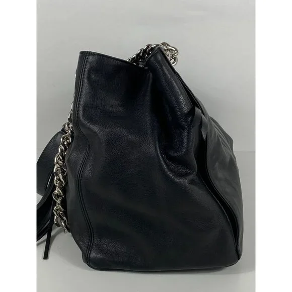 Valentino by Mario Valentino Quilted Logo Chain Strap Leather Hand Bag Blk D137 - Picture 9 of 11